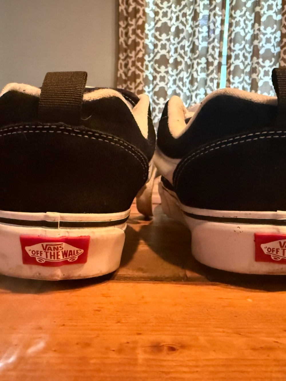 Vans - Picture 3 of 3